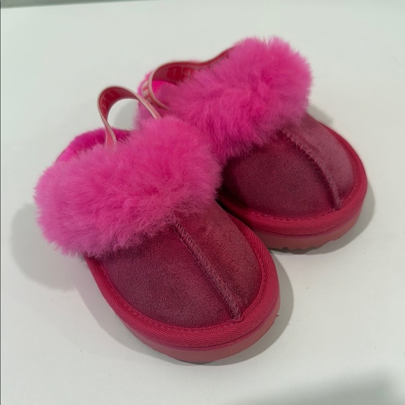 UGG Pink Fluffy Slippers Toddler - Picture 4 of 4